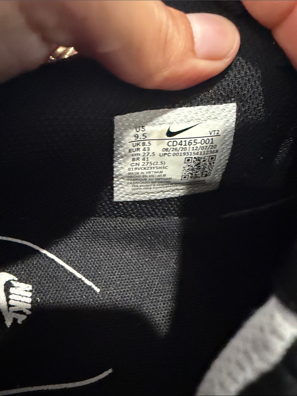 Nike Black and White Air Max Low-Top Sneakers - Picture 5 of 6